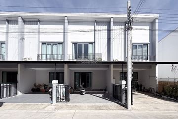 3 Bedroom Townhouse for sale in Cher Bangkhunnon, Bang Khun Non, Bangkok