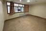 2 Bedroom Townhouse for sale in Chan Kasem, Bangkok near MRT Chankasem
