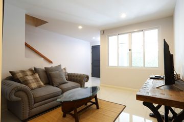 3 Bedroom Townhouse for rent in Khlong Toei, Bangkok near BTS Asoke