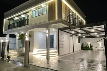 3 Bedroom House for sale in Khlong Kum, Bangkok