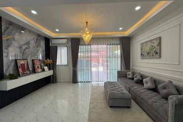 3 Bedroom Townhouse for sale in Nong Prue, Chonburi