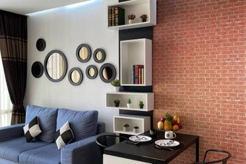 1 Bedroom Condo for sale in Huai Khwang, Bangkok