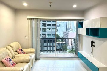 2 Bedroom Condo for sale in Hive Taksin, Khlong Ton Sai, Bangkok near BTS Wongwian Yai