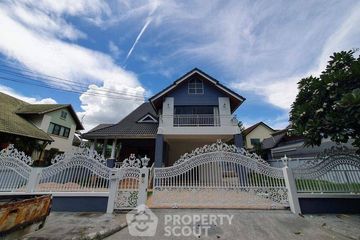 3 Bedroom Villa for sale in Surasak, Chonburi
