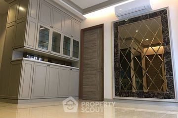 2 Bedroom Condo for sale in Mayfair Place Sukhumvit 50, Phra Khanong, Bangkok near BTS On Nut