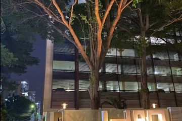 1 Bedroom Condo for sale in Ideo Sathorn-Taksin, Bang Lamphu Lang, Bangkok near BTS Krung Thon Buri