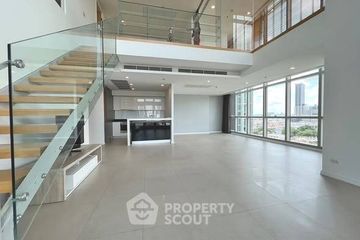 3 Bedroom Condo for sale in Khlong Ton Sai, Bangkok near BTS Saphan Taksin