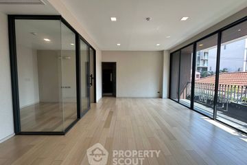 2 Bedroom Condo for sale in KALM Penthouse, Bang Kapi, Bangkok near MRT Pradit Manutham