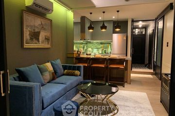 2 Bedroom Condo for sale in Silom, Bangkok near BTS Saphan Taksin