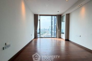 3 Bedroom Condo for sale in Khlong Toei, Bangkok near BTS Nana