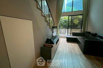 1 Bedroom Condo for sale in Blossom Condo @ Sathorn-Charoenrat, Yan Nawa, Bangkok near BTS Surasak