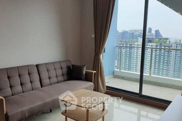 2 Bedroom Condo for sale in Bang Kapi, Bangkok near MRT Phetchaburi
