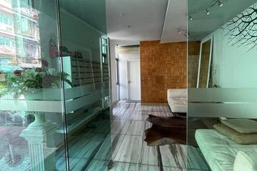 1 Bedroom Condo for sale in Quad Sathon, Thung Wat Don, Bangkok near BTS Chong Nonsi