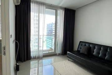 1 Bedroom Condo for sale in Huai Khwang, Bangkok