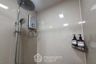 1 Bedroom Condo for sale in Huai Khwang, Bangkok