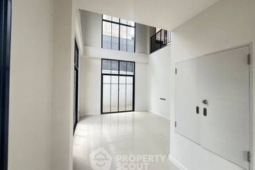 5 Bedroom House for sale in Tha Raeng, Bangkok