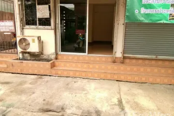 Apartment for rent in Noon Non Mansion, Khlong Thanon, Bangkok