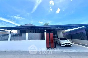 3 Bedroom Townhouse for sale in Na Kluea, Chonburi