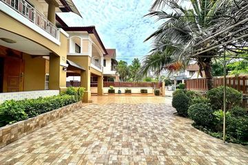 5 Bedroom House for sale in Surasak, Chonburi