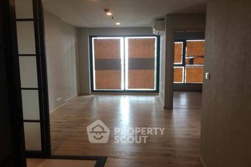 2 Bedroom Condo for sale in Charansanitwong Condominium, Bang Bamru, Bangkok near MRT Bang Yi Khan
