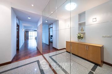3 Bedroom Apartment for rent in Watthana Heights, Khlong Toei Nuea, Bangkok near MRT Sukhumvit