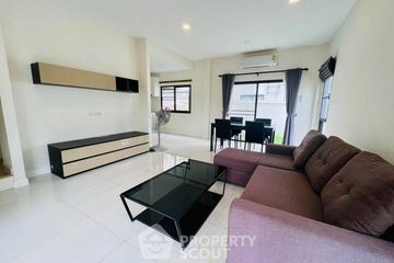 3 Bedroom Townhouse for rent in Saphan Sung, Bangkok