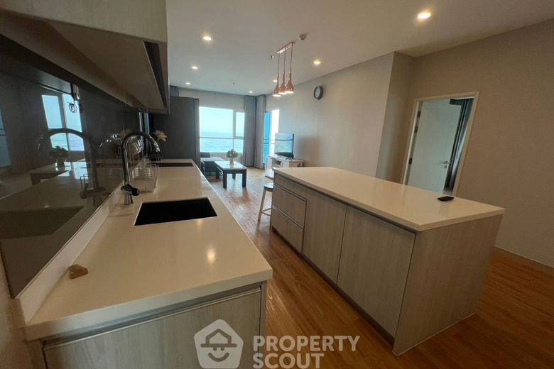 3 Bedroom Condo For Rent