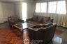 2 Bedroom Condo for rent in United Tower, Khlong Tan Nuea, Bangkok near BTS Thong Lo