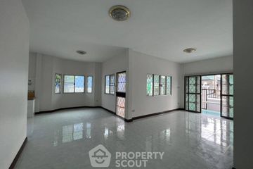 3 Bedroom House for sale in Surasak, Chonburi