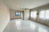 5 Bedroom Townhouse for sale in Nong Mai Daeng, Chonburi