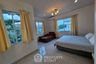 3 Bedroom Villa for sale in Na Kluea, Chonburi