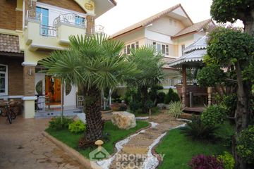 7 Bedroom House for sale in Prapawan Home, Saen Saep, Bangkok
