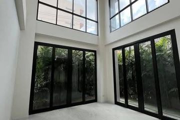 5 Bedroom Townhouse for sale in The Legend Sathorn-Narathiwas, Chong Nonsi, Bangkok