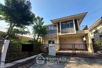 3 Bedroom House for sale in Tha Kham, Bangkok