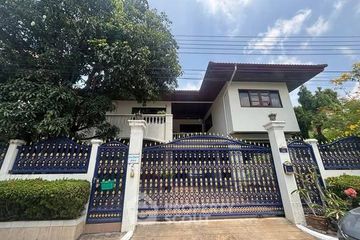 4 Bedroom House for sale in Pakamas Village, Phra Khanong Nuea, Bangkok