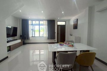 3 Bedroom Townhouse for sale in Nong Prue, Chonburi