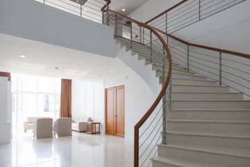 4 Bedroom Apartment for rent in Watthana Heights, Khlong Toei Nuea, Bangkok near MRT Sukhumvit