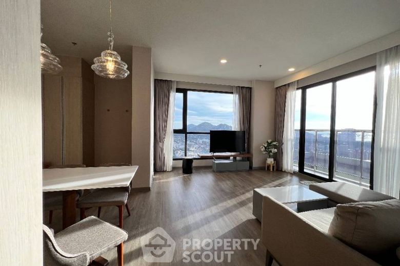 2 Bedroom Condo For Rent