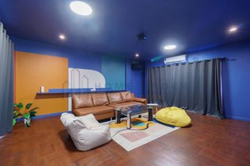 5 Bedroom Townhouse for rent in Khlong Tan Nuea, Bangkok