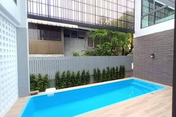 4 Bedroom House for rent in Phra Khanong Nuea, Bangkok