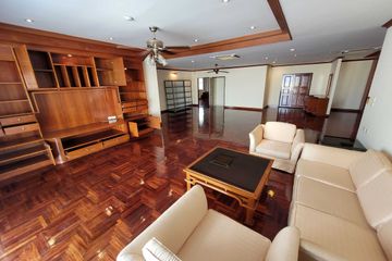4 Bedroom Condo for rent in Khlong Toei Nuea, Bangkok near MRT Sukhumvit