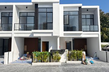 4 Bedroom Townhouse for sale in Villa La Richie, Na Kluea, Chonburi