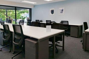 Office for rent in Silom, Bangkok near BTS Surasak