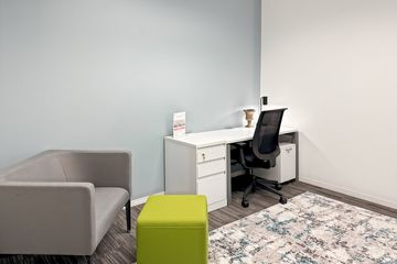 Office for rent in Bang Na, Bangkok near BTS Udom Suk