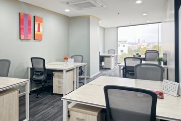 Office for rent in Na Kluea, Chonburi
