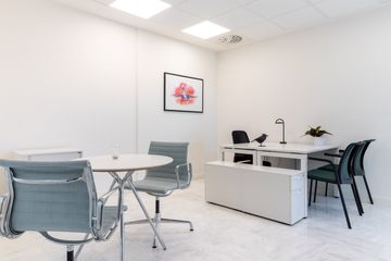 Office for rent in Bang Phong Pang, Bangkok