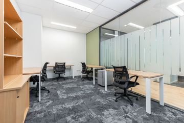 Office for rent in Khlong Toei Nuea, Bangkok near MRT Phetchaburi