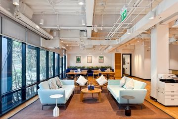 Office for rent in Makkasan, Bangkok near Airport Rail Link Makkasan