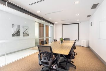 Office for rent in Maha Phruettharam, Bangkok near MRT Hua Lamphong