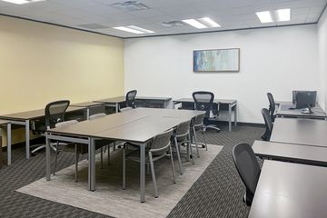 Office for rent in Bang Kapi, Bangkok near MRT Pradit Manutham